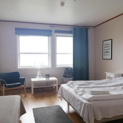 Die Doppelzimmer sind gro&szlig; (17m2) und  gem&uuml;tlich. Sie bieten auch f&uuml;r 3 Personen gen&uuml;gend Platz!